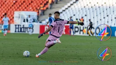 USA crush Paraguay 4-1 in Los Angeles