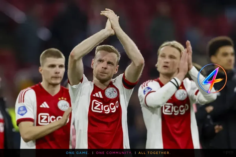 Klaassen trots op Ajax, die Europese play-offfinale bereikt