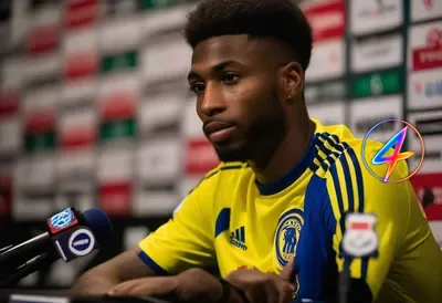 Mijnans sluit zich aan bij PSV na Ajax-strijd: 'Champions League is mijn levenslange droom'