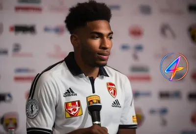 Transfers: Ajax ziet een botsing tegemoet terwijl Venezia Tomiyasu nastreeft voor Serie A