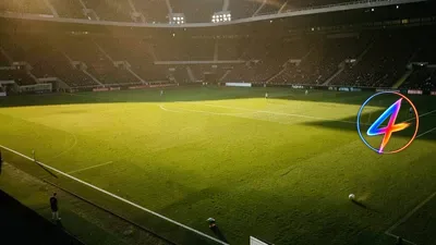 Fans dringen Cruijff op Lang of Kluivert te jagen; PSG ziet Godts