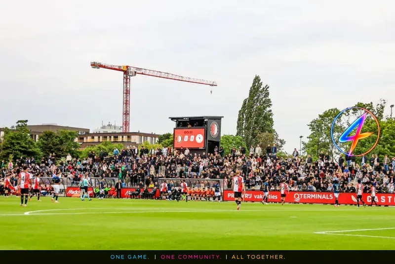 Feyenoord Rotterdam U19 verslaat Ajax U19 in laatste minuut mini‑Klassieker