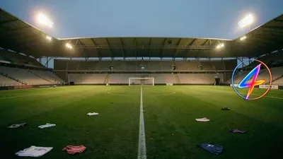Beging de arbitrage fout op fout bij Ajax‑PSV: zes omstreden momenten